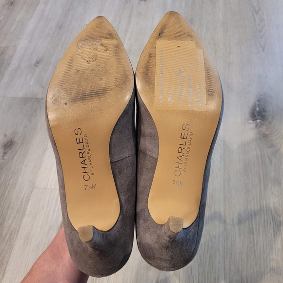 Charles by Charles David Pom Pom Pointed Toe Pump Heels - Picture 3 of 4